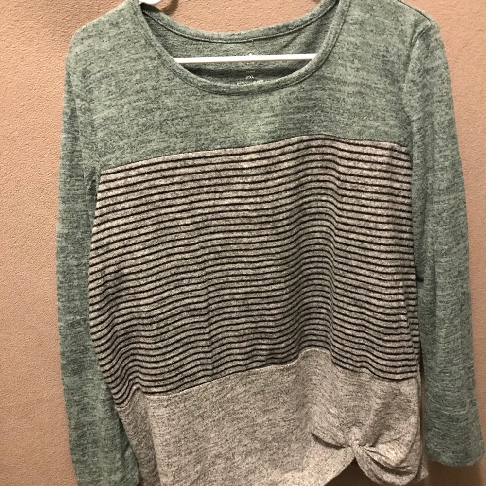 Colorblock side twist sweater